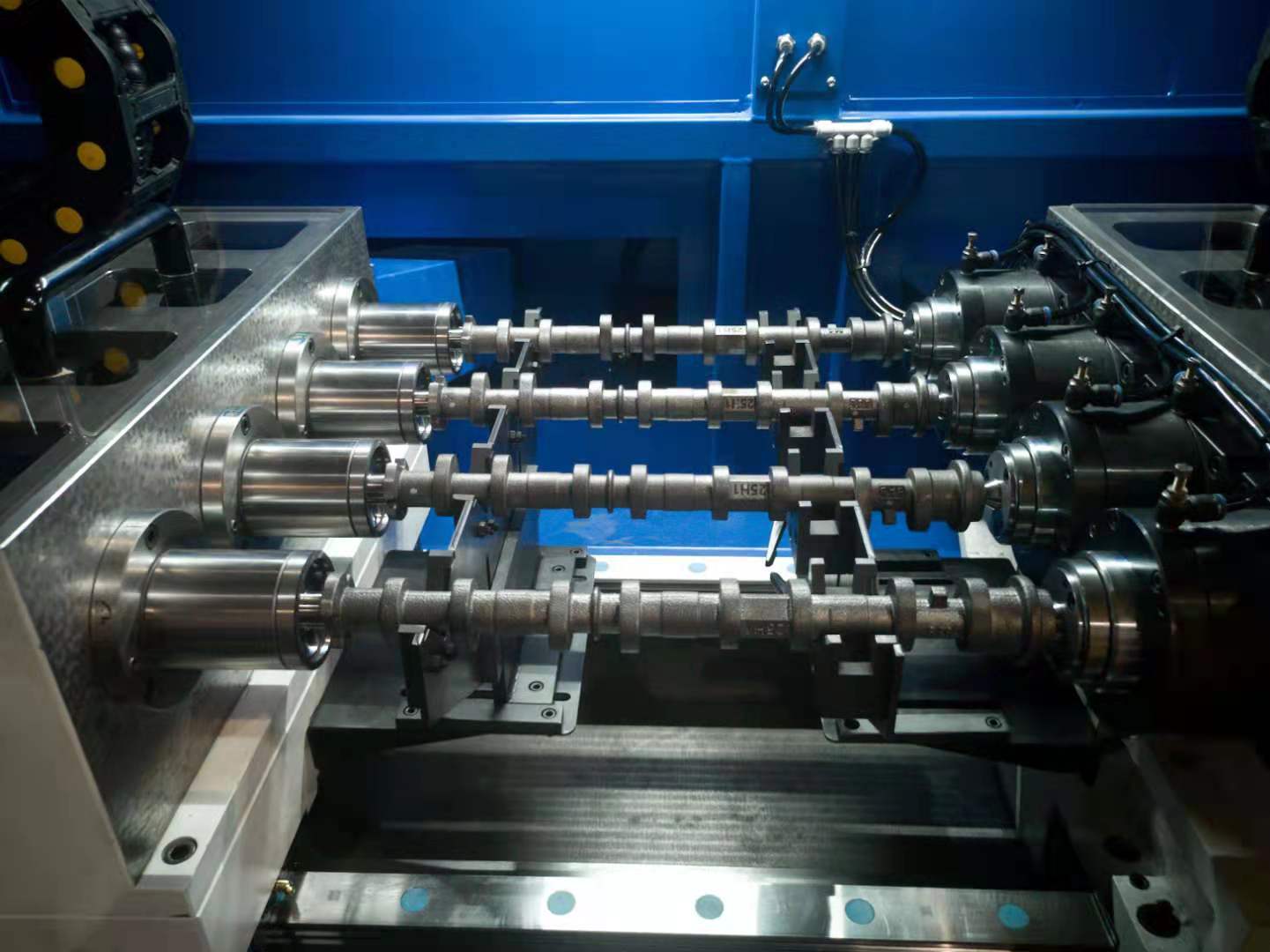 汽車(chē)零部件加工 凸輪軸臺(tái)階油孔槍鉆高效加工技術(shù)